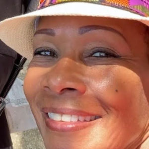 Meet your Posher, Carla